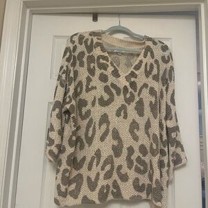 Cute sweater. Wore once.